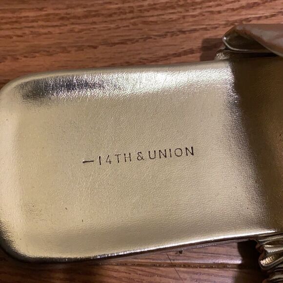 14th and Union Size 10 Sandals - Picture 3 of 6